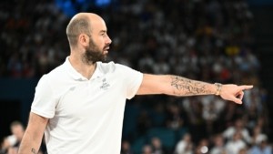 Σπάνουλης: “Τα νέα παιδιά πρέπει να καταλάβουν ότι τίποτα δεν χαρίζεται”