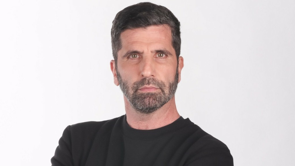 Θανάσης Βισκαδουράκης – Τα πρώτα του λόγια μετά την περιπέτεια υγείας του γιου του – «Είχε ένα ατύχημα»