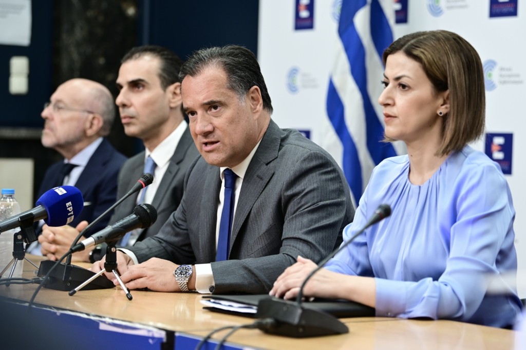 Άδ. Γεωργιάδης: Διευκρινίσεις για τα ιδιωτικά νοσοκομεία και δωρεάν χειρουργεία