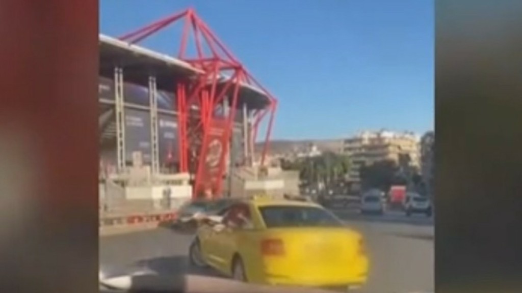 Οδηγός ταξί καβάλησε διάζωμα για να μπει στο αντίθετο ρεύμα – Βίντεο Ντοκουμέντο