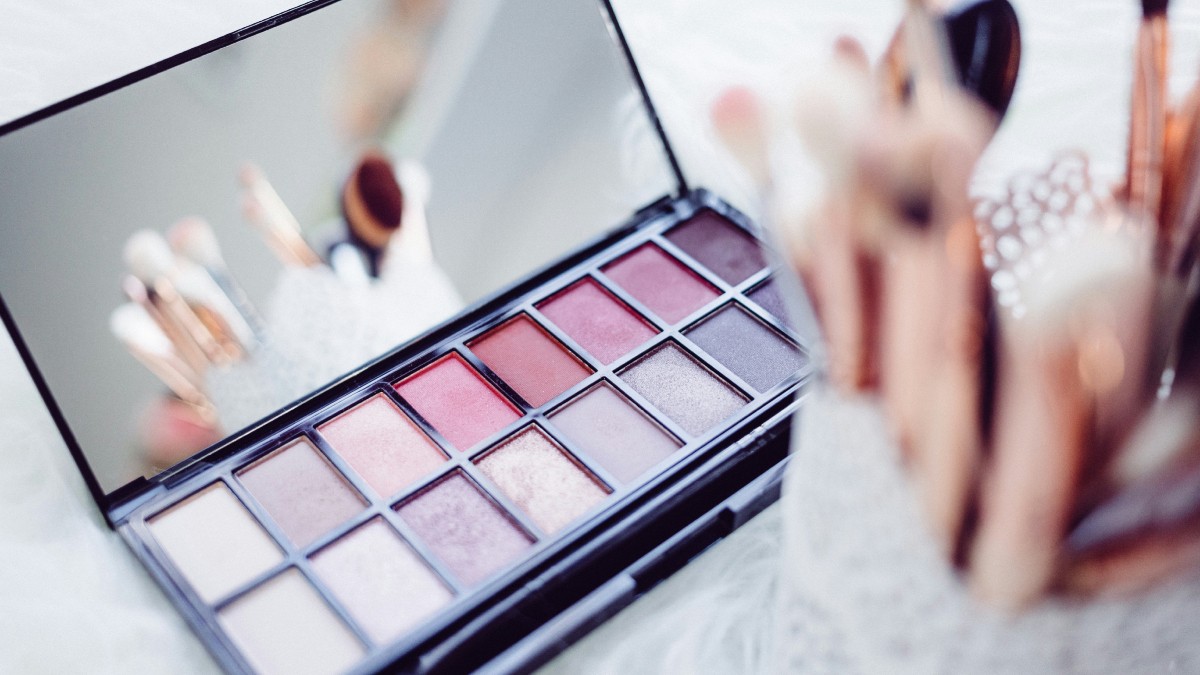 Demure Makeup