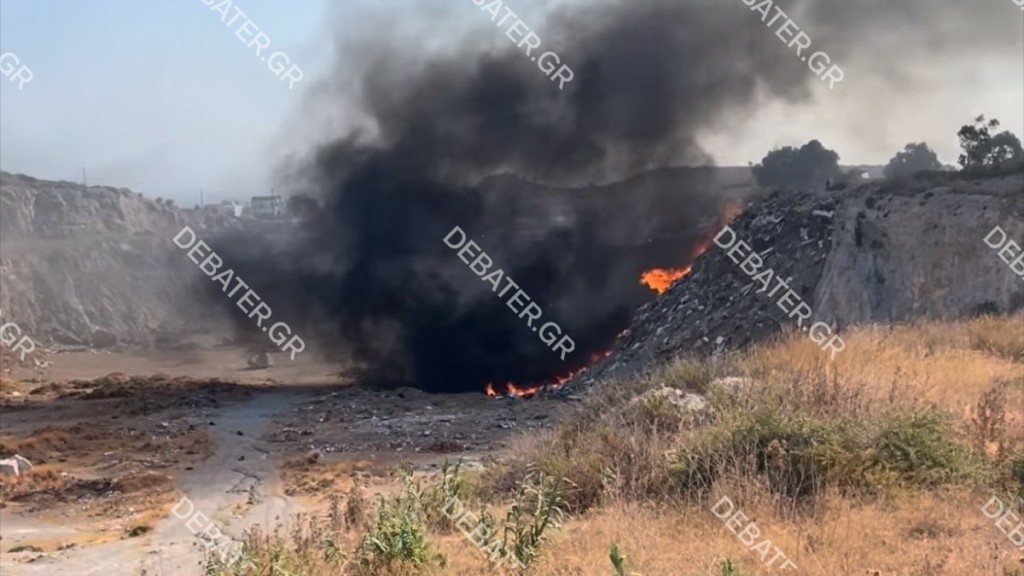 Φωτιά στην περιοχή Κοσκινού στη Ρόδο – Καίει κοντά σε κεραίες κινητής τηλεφωνίας