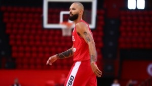 Ολυμπιακός: Πρόβλημα τελευταίας στιγμής με τον Εβάν Φουρνιέ – Αμφίβολλος στο ματς με την Φενερμπαχτσέ