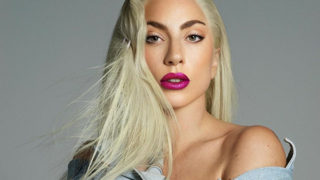 Lady Gaga – Το φιλί με τον Μάικλ Πολάνσκι που προκάλεσε σάλο στο Φεστιβάλ Βενετίας