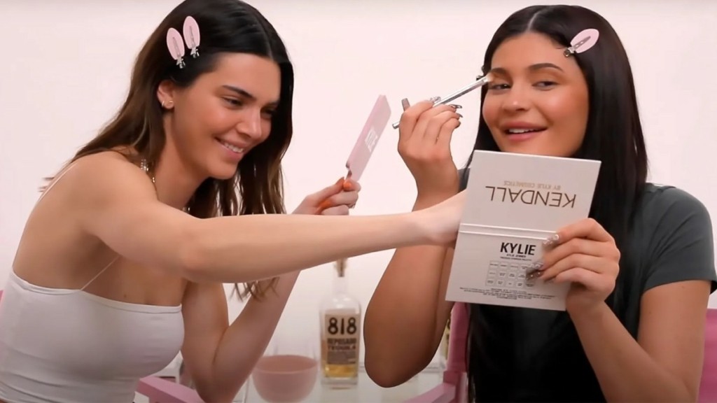 Ετοιμάσου μαζί μου: Η νέα τάση του TikTok που παρακολουθούν δισεκατομμύρια άνθρωποι