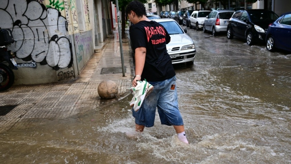 Καιρός: Η πιο βροχερή μέρα η σημερινή – Που θα χτυπήσουν πιο έντονα τα φαινόμενα