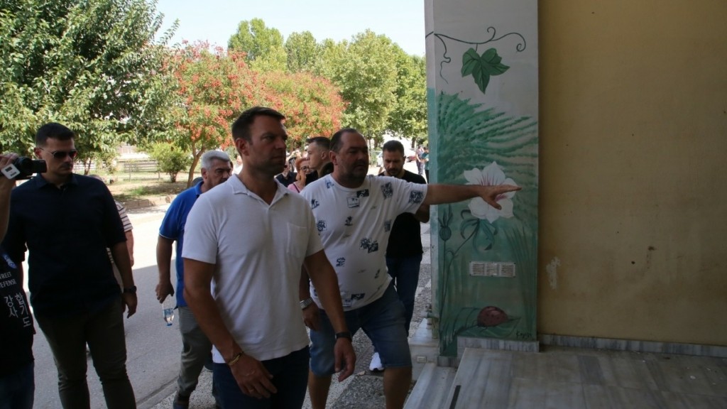 Κασσελάκης από Λάρισα «Συμπάσχουμε με τους κατοίκους των εργατικών κατοικιών της Γιάννουλης»
