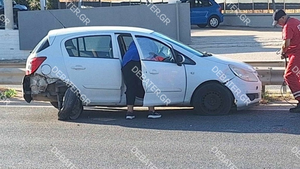 Σοκαριστικό τροχαίο κοντά στο Κορωπί με γιο πρώην πολιτικού – Δείτε πως έγινε το αυτοκίνητο ιερέα με το οποίο συγκρούστηκε (pic)