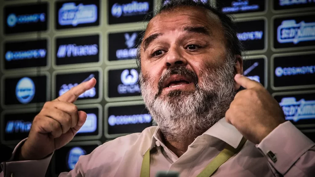 Μάριος Ηλιόπουλος: Προσφέρει πριμ 300.000 ευρώ σε κάθε παίκτη της Εθνικής Ομάδας, αν κερδίσει την Αγγλία