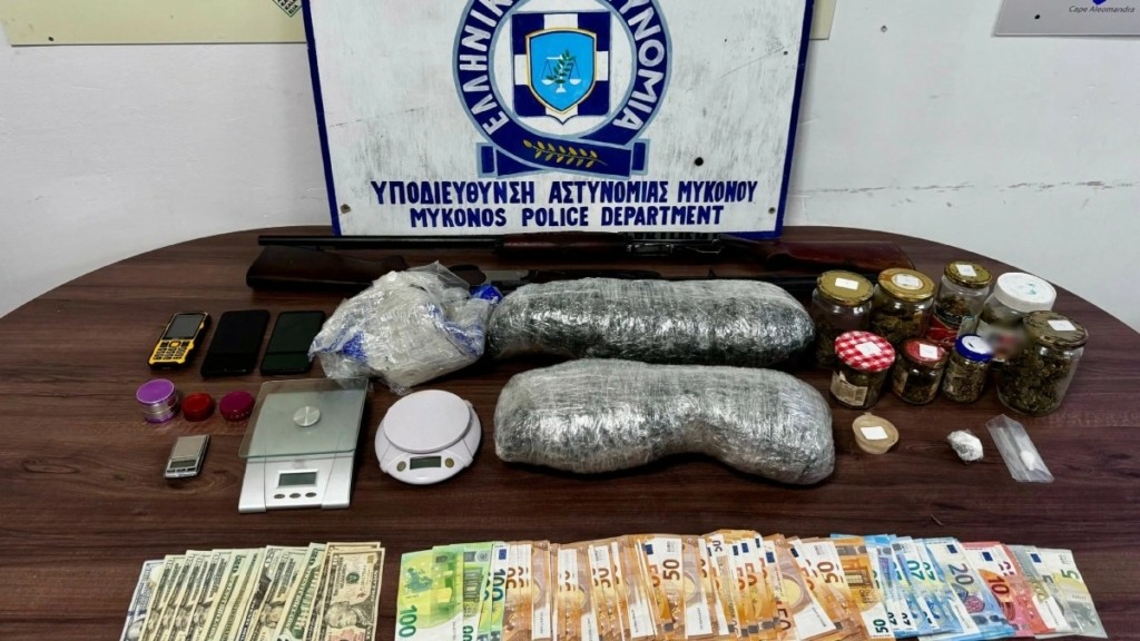Μύκονος: Με το αποφυλακιστήριο στο χέρι συνελήφθη «dealer» ναρκωτικών – Πως δρούσε η σπείρα που διακινούσε ναρκωτικά με σκούτερ