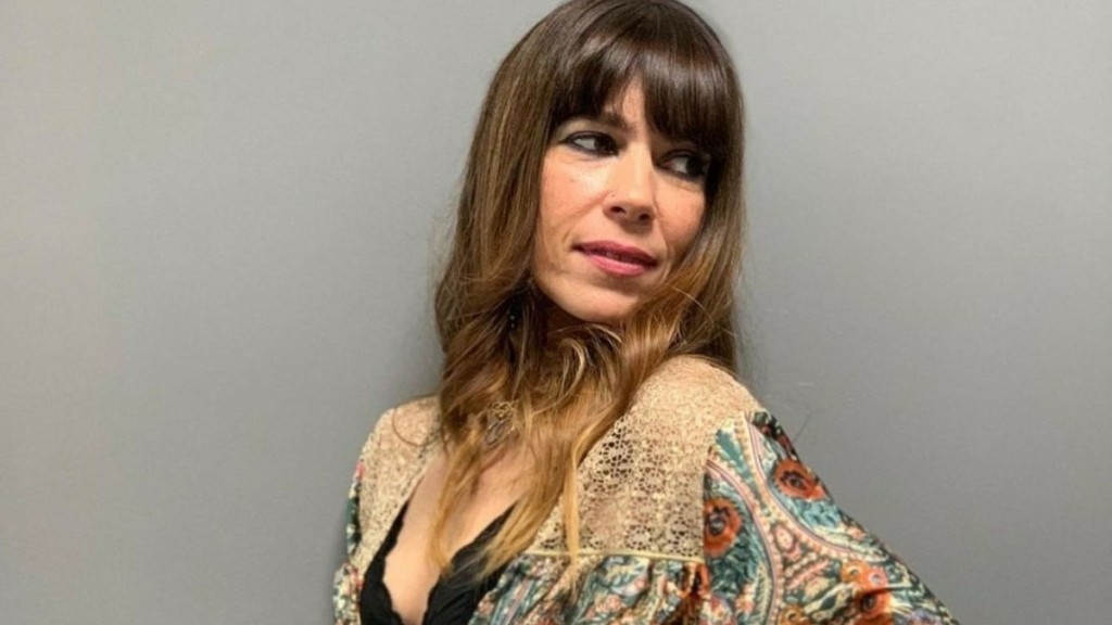 Μυρτώ Αλικάκη: «Η οικονομική κρίση για μένα συνέπεσε με τον χωρισμό μου και τον εθισμό του Πέτρου Λαγούτη»