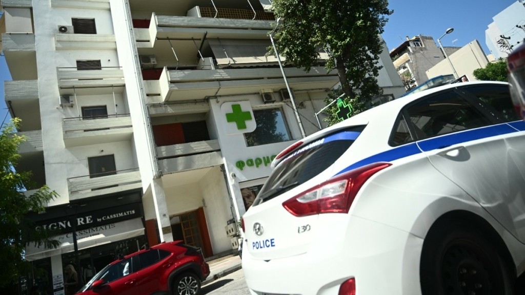 Νέα Σμύρνη: «Δεν ξυπνάει, είναι πεθαμένος» – Τα πρώτα λόγια της αδερφής του 46χρονου που δολοφονήθηκε