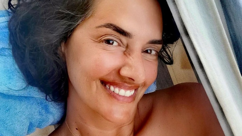 Νόνη Δούνια – Δείτε την με τον 19χρονο γιο της, Στάθη σε σκάφος στα Χανιά (pic)