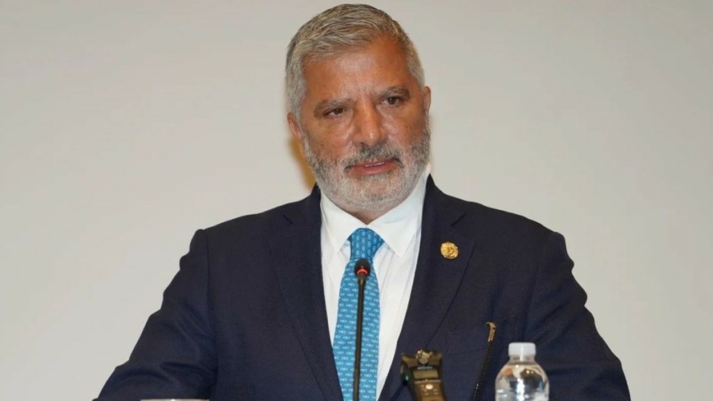 Γιώργος Πατούλης: Δημοσίευσε για πρώτη φορά φωτογραφίες με την εγκυμονούσα σύντροφό του