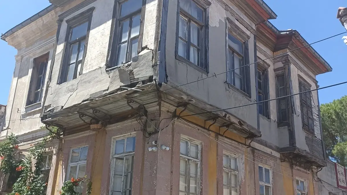 Μυτιλήνη: Υπό κατάρρευση το σπίτι του Ηλία Βενέζη στο μικρασιατικό Αϊβαλί
