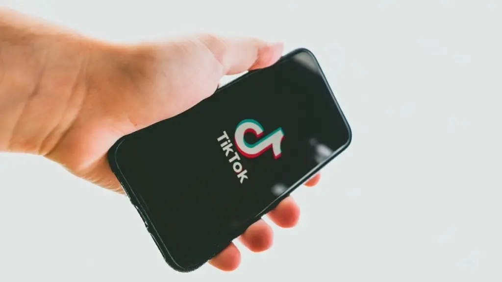 Αλβανία: Ανακοίνωσε ότι κλείνει το Tik Tok για τουλάχιστον ένα χρόνο