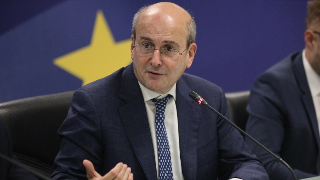 Χατζηδάκης: “Η κυβέρνηση θέλει να προστατεύσει το μπάσκετ – Έχουμε υποχρέωση απέναντι στους φιλάθλους”