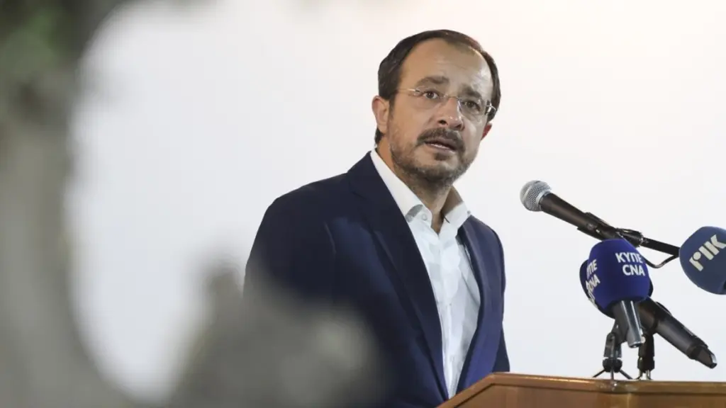 Κύπρος: Αναλαμβάνει ποινικός ανακριτής για το πολύκροτο βίντεο με τις μίζες στο προεδρικό μέγαρο