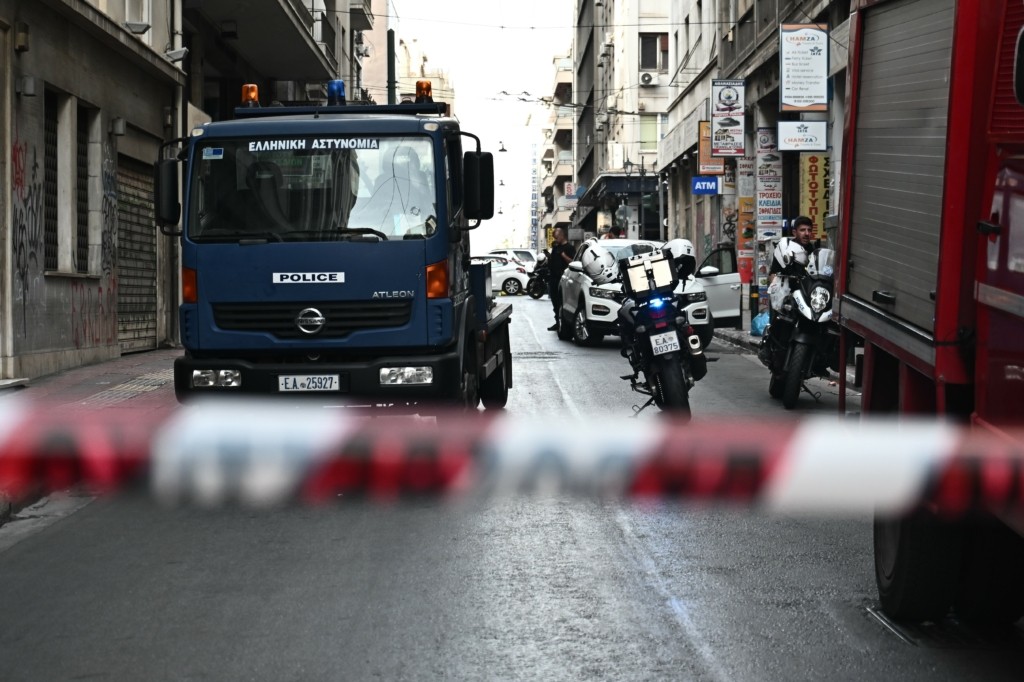 Σεσημασμένος ο 39χρονος Αλβανός που συνελήφθη με δυο «τούβλα» εκρηκτικών, όπλα και πυροκροτητές στο κέντρο της Αθήνας