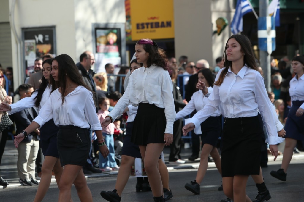 Θεσσαλονίκη: Με υπερηφάνεια η μαθητική παρέλαση για την 28η Οκτωβρίου