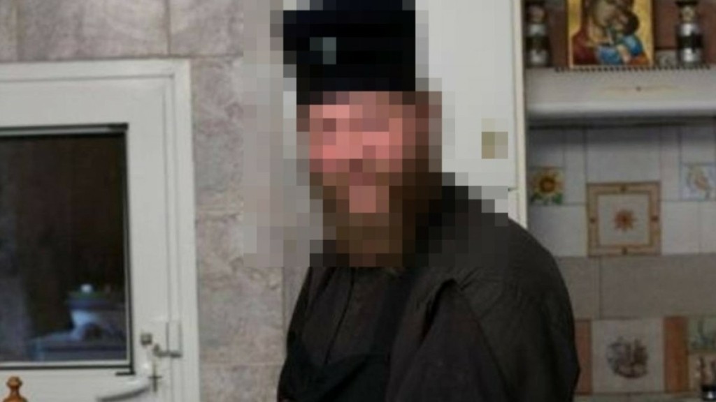 Βόλος: Τι λέει ο «μαϊμού» ιερομόναχος για τα λεφτά που έπαιρνε από τους πιστούς – Είχε «ταρίφα» 500 με 800 ευρώ