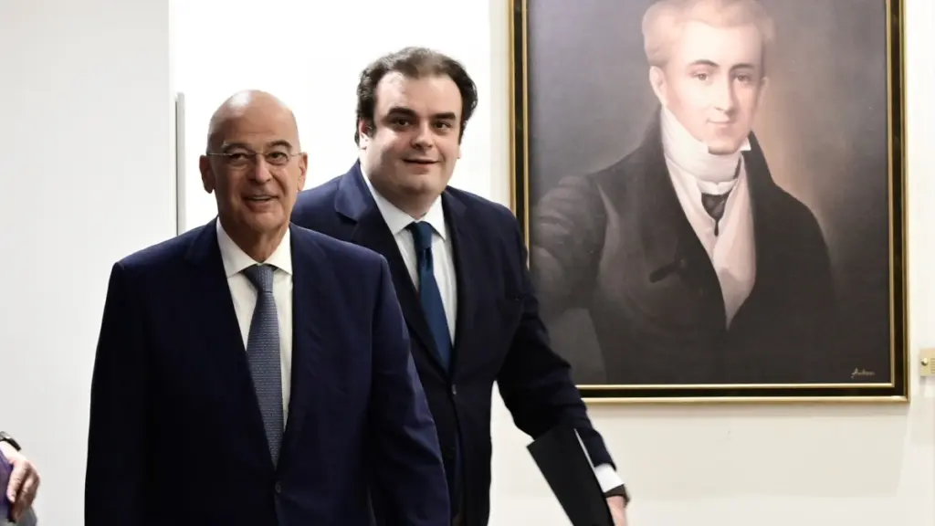 Στρατιωτικές σχολές: Δέσμη μέτρων για την αντιμετώπιση της μείωσης εισακτέων από Ν. Δένδια και Κ. Πιερρακάκη