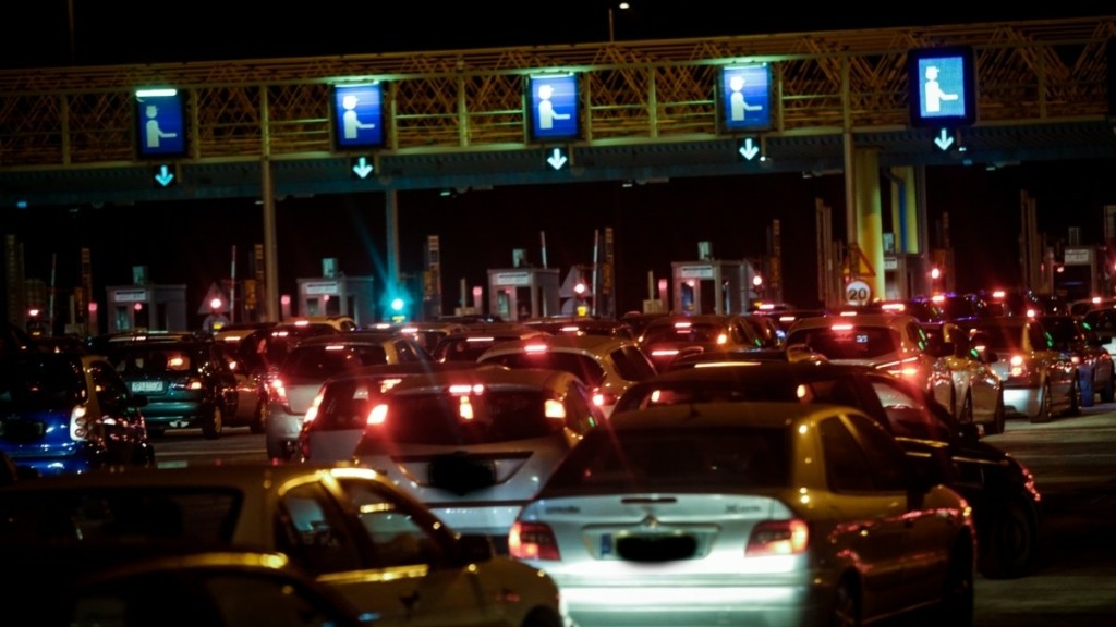 Συνεχίζεται χωρίς προβλήματα η έξοδος των εκδρομέων του Πάσχα – Πάνω από 92 χιλιάδες οχήματα έφυγαν από την Αττική