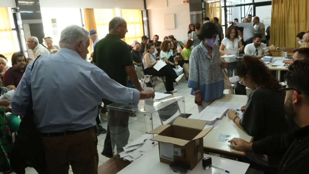 ΠΑΣΟΚ-εκλογές: Ξεπέρασαν τους 260.000 οι ψηφοφόροι – Μεγάλη αύξηση στη συμμετοχή σε σχέση με το 2021