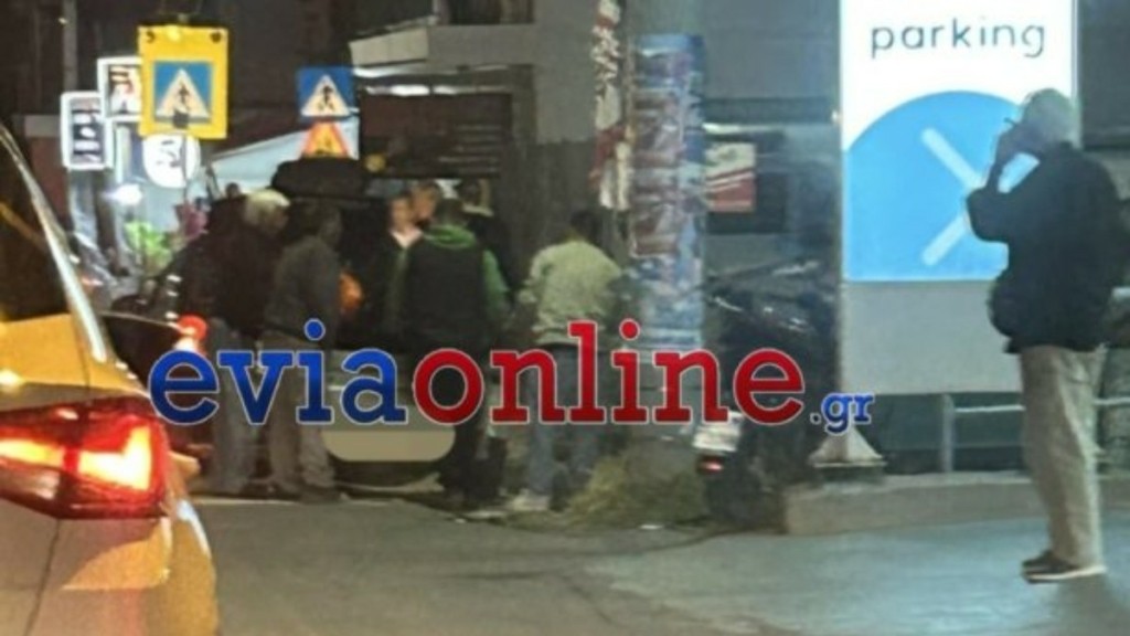 Χαλκίδα: Σοβαρό τροχαίο μετά από σύγκρουση αυτοκινήτου με μηχανή – Στο νοσοκομείο ένας άνθρωπος
