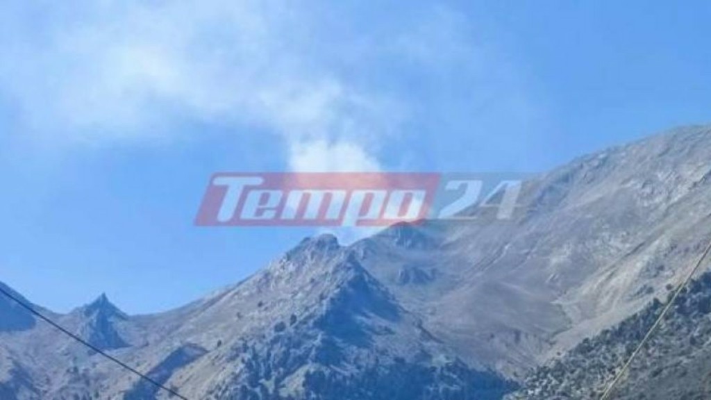 Υπό μερικό έλεγχο η φωτιά στην περιοχή Πλατανίτσα Καλαβρύτων