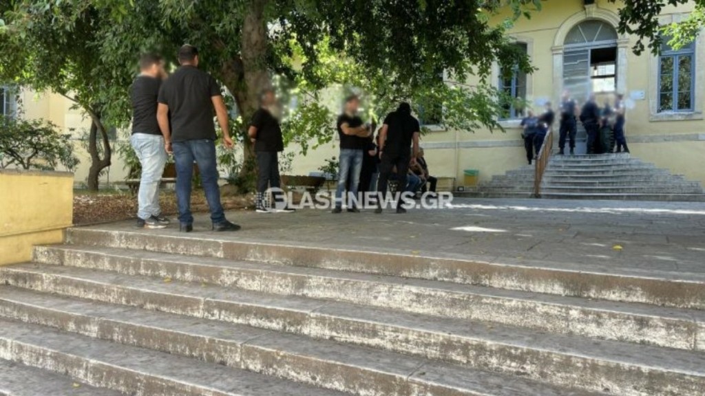 Κρήτη: Διακόπηκε η δίκη του καθηγητή που κατηγορείται ότι κακοποίησε σεξουαλικά μαθήτριες – Ένιωσε ξαφνική αδιαθεσία