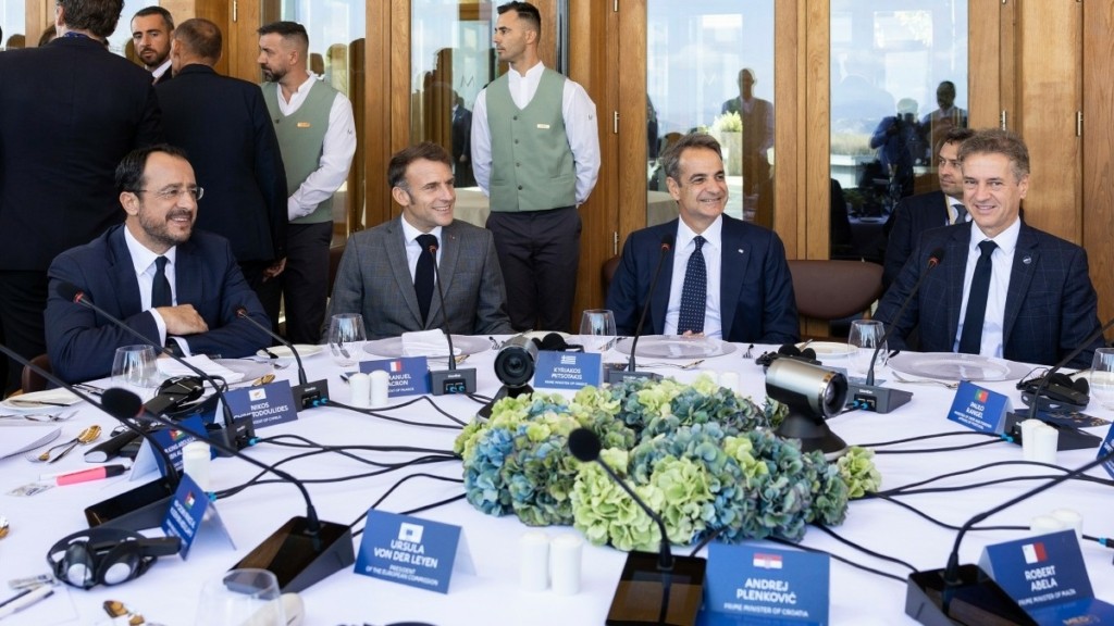 Συνάντηση Κυρ. Μητσοτάκη με τον βασιλιά της Ιορδανίας στην Πάφο: Οι εξελίξεις στη Μέση Ανατολή στο επίκεντρο της συνάντησης