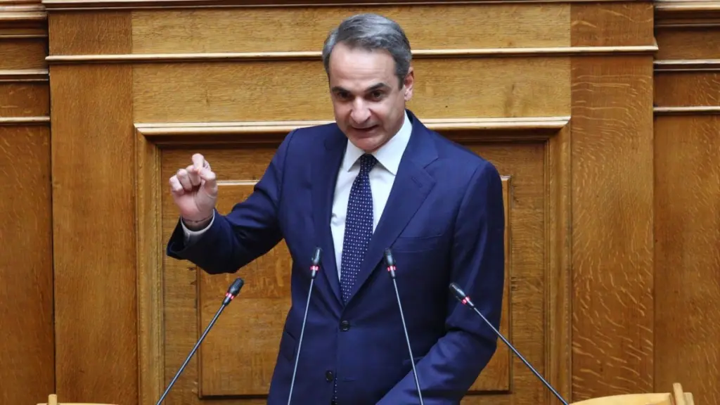 Μητσοτάκης σε Ανδρουλάκη: «Θέλετε να μας ανοίξετε την πόρτα να φύγουμε από του Μαξίμου; Ελάτε με φόρα»