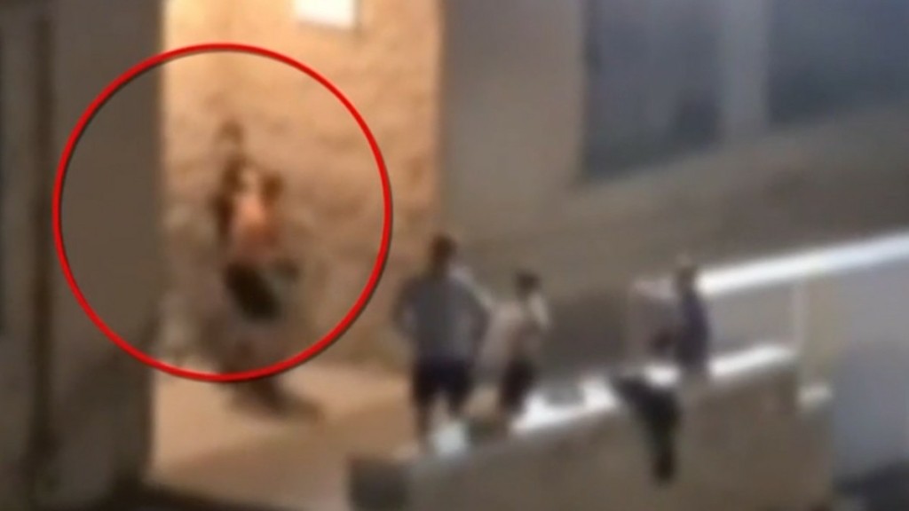 Καλαμαριά: Ανήλικοι παίζουν μποξ σε προαύλιο σχολείου – Βίντεο Ντοκουμέντο