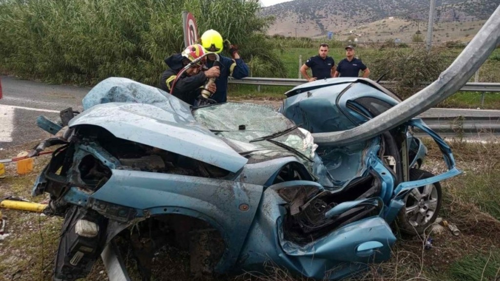 Εθνική οδός Τρικάλων – Λάρισας: Σοβαρό τροχαίο με έναν νεκρό