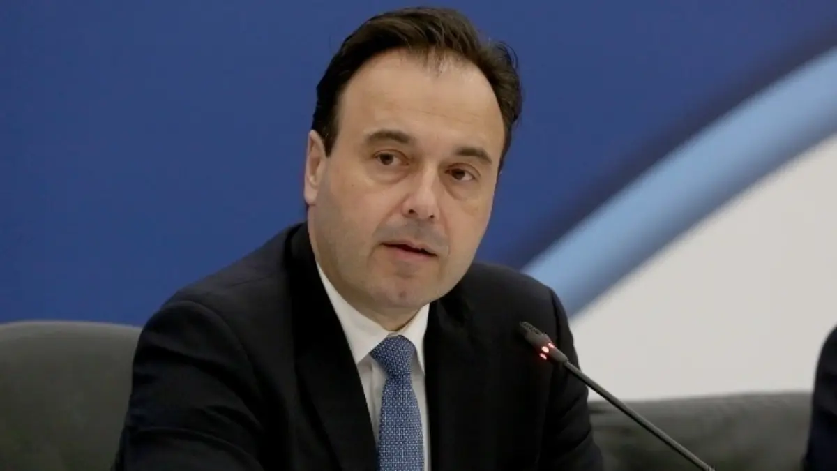 Παπαστεργίου: “Γενναία η στάση Τριαντόπουλου – Χαλάει το σόου της αντιπολίτευσης”