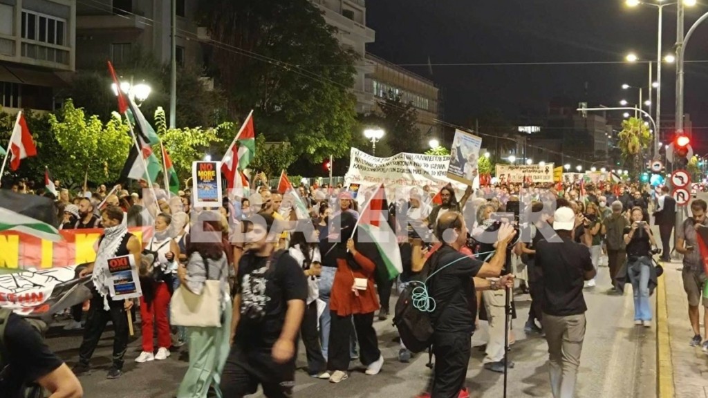Πορεία στο κέντρο της Αθήνας για τον πόλεμο στη Μέση Ανατολή – Παρόντα περισσότερα από 1000 άτομα