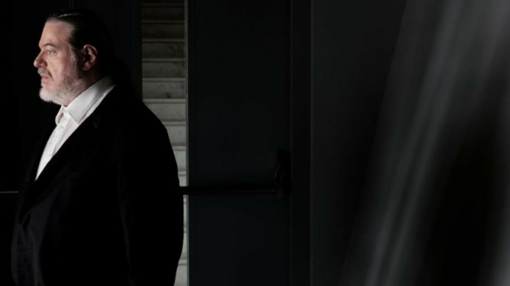 Δημήτρης Παπαδημητρίου – Κ. Π. Καβάφης    «…που γι’ Αλεξανδρινό γράφει Αλεξανδρινός»