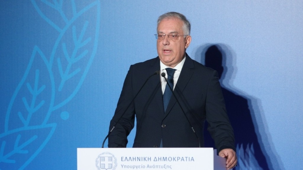 Τάκης Θεοδωρικάκος: “Το νέο παραγωγικό μοντέλο εγγύηση για τη σταθερή αύξηση των εισοδημάτων”