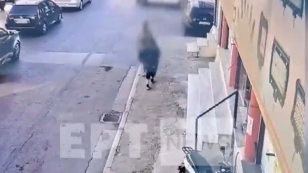 Θεσσαλονίκη: 15χρονη δέχθηκε επίθεση από αλλοδαπό για να της αρπάξει το κινητό – Βίντεο Ντοκουμέντο