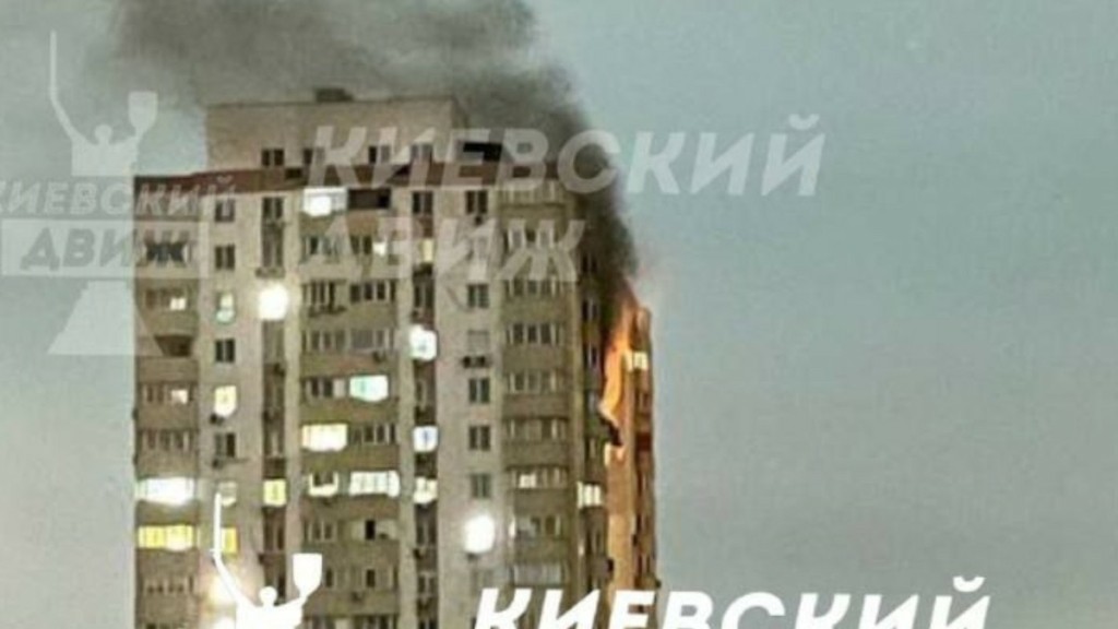 Ουκρανία: Ρωσικό drone έπληξε πολυκατοικία στο Κίεβο