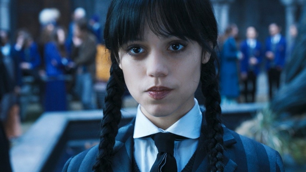 TikTok: Η Wednesday Addams ”χάνει” τα μαλλιά της – Μια παράξενη τάση που σοκάρει (vid)