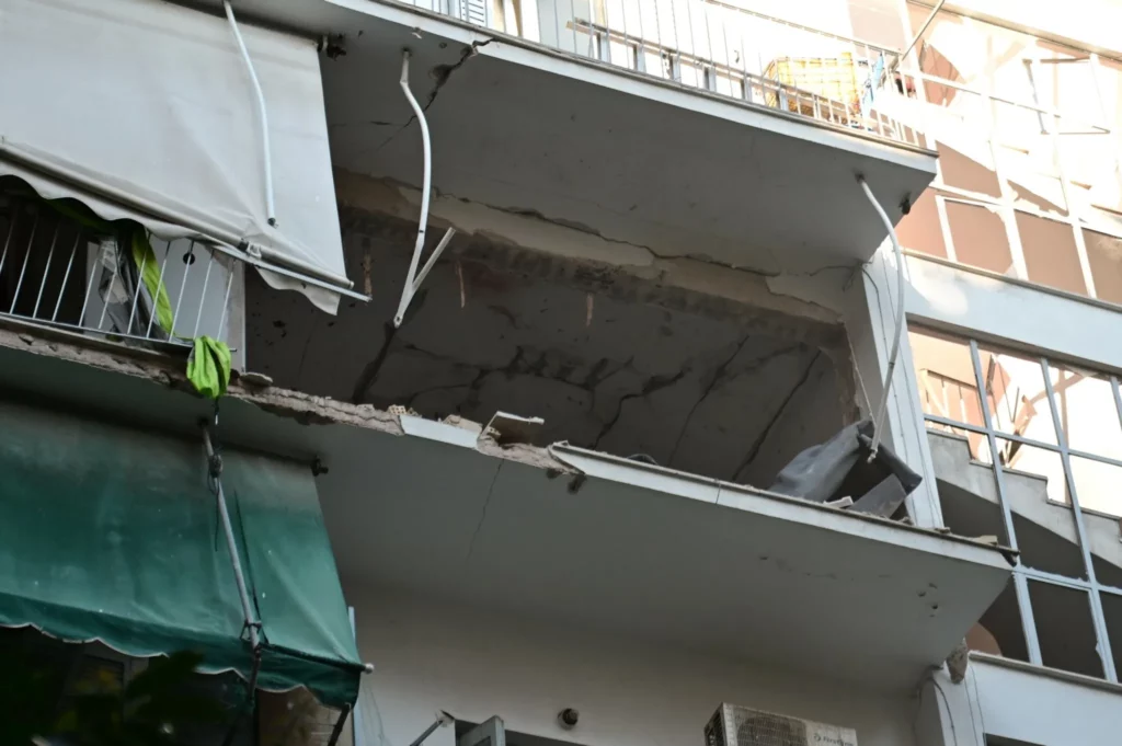 Σύλληψη 31χρονου για την έκρηξη της βόμβας στους Αμπελόκηπους – Παρουσιάστηκε αυτοβούλως στις Αρχές