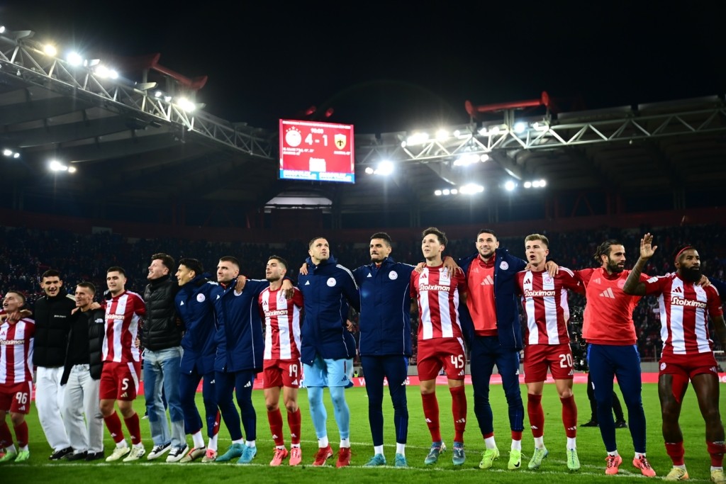 Ολυμπιακός – ΑΕΚ 4-1: «Τεσσάρα» και πρώτοι στη βαθμολογία οι «ερυθρόλευκοι»