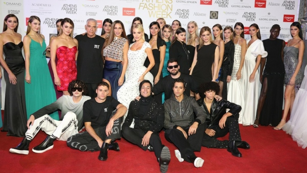 Athens Fashion Week: Όλοι νόμιζαν ότι έβλεπαν την Σία Κοσιώνη στην πασαρέλα – Η ομοιότητα με πρώην παίκτρια από το My Style Rocks