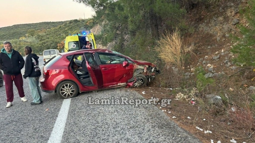 Λαμία: Σοβαρό τροχαίο για οικογένεια με μωρό – Μεταφέρθηκαν στο νοσοκομείο οι γονείς
