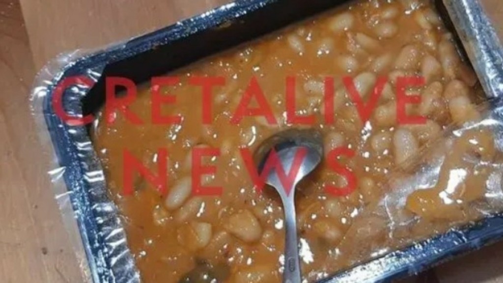 Κρήτη: Μαθητές εντόπισαν σκουλήκια σε σχολικό γεύμα (pics)