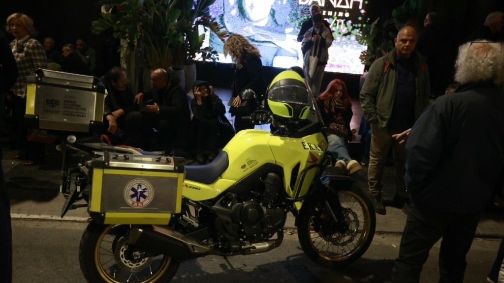 Συνέδριο ΣΥΡΙΖΑ: Μικροτραυματισμοί κατά την άφιξη Κασσελάκη στο Gazi Live