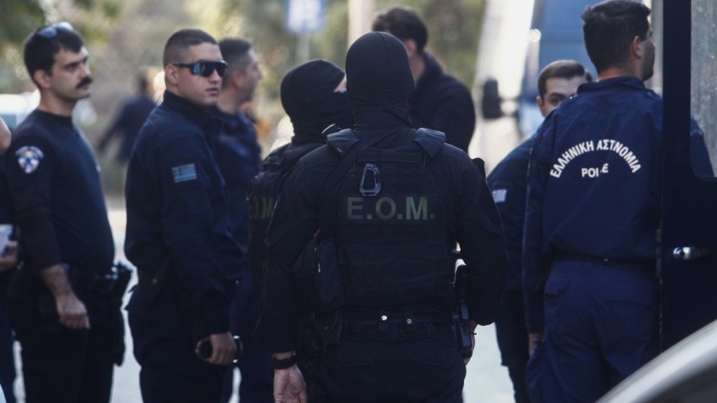 Αμπελόκηποι-έκρηξη: Αρνείται τις κατηγορίες ο 31χρονος – Προθεσμία για ν’ απολογηθεί αναμένεται να ζητήσει η 30χρονη
