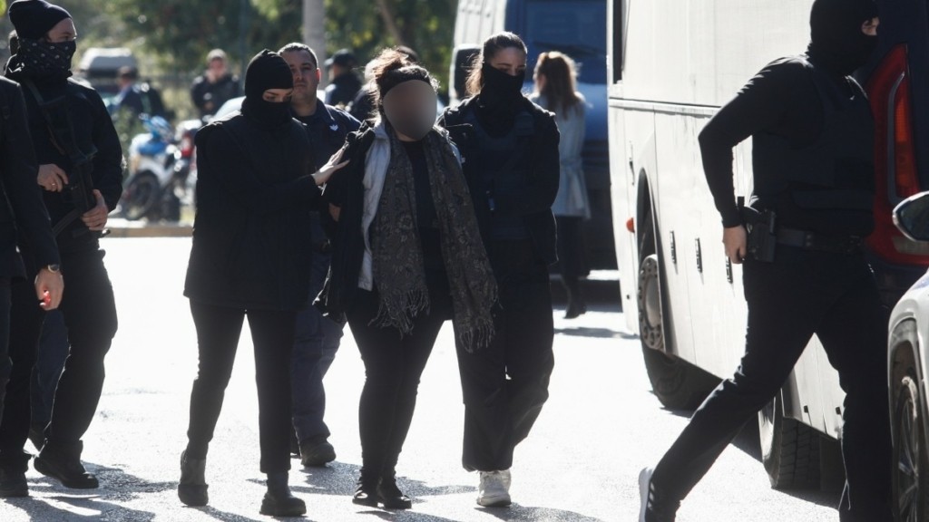 Αμπελόκηποι: Προφυλακιστέα η 30χρονη που συνελήφθη μετά την έκρηξη στο διαμέρισμα